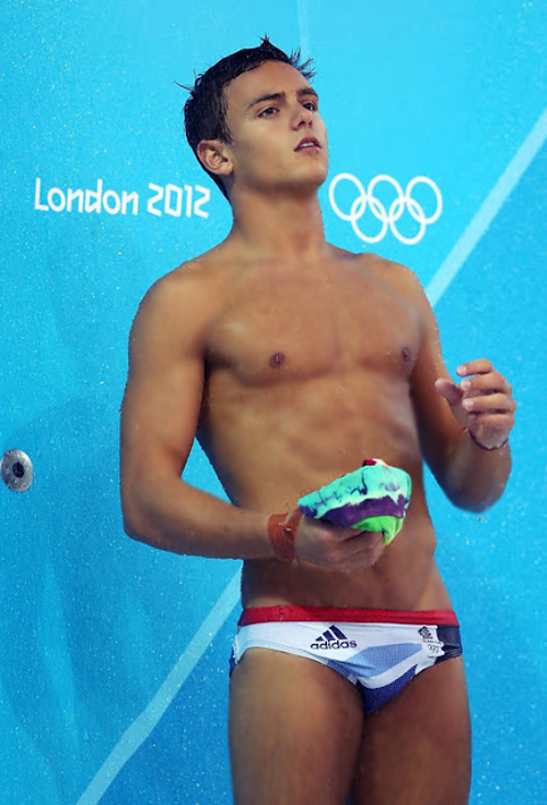 Tom Daley Sexy Shirtless Vidcaps Naked Male Celebrities