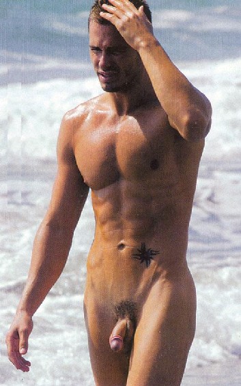 Cristiano Ronaldo Posing Completely Nude Naked Male Celebrities