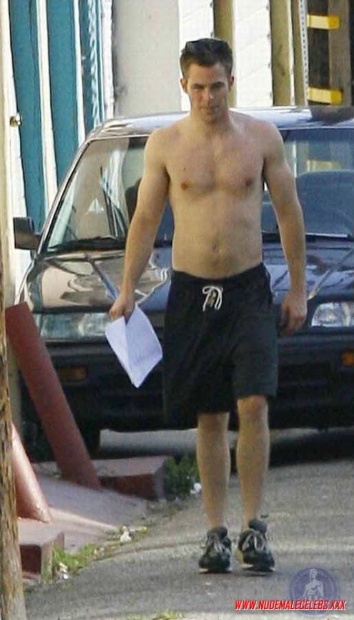 Chris Pine Paparazzi Shirtless Shots Naked Male Celebrities