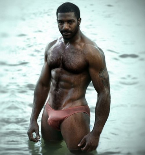 Idris Elba Strong And Burly Bare Chested Naked Male Celebrities