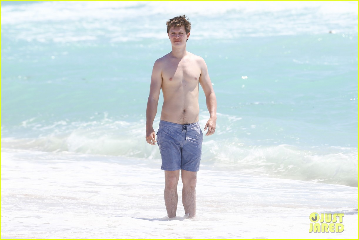 Ansel Elgort Paparazzi Beach Photos Naked Male Celebrities