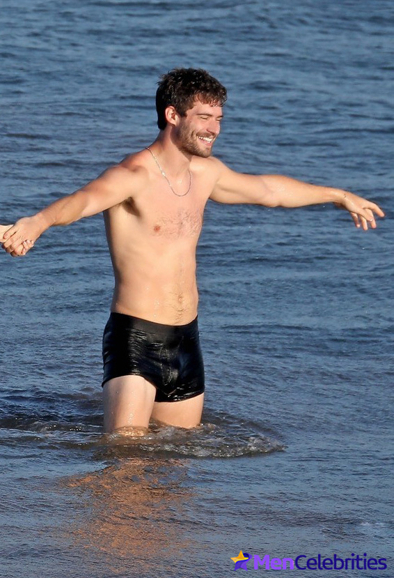 David Corenswet Shows Off His Naked Torso In Beach Scenes Naked Male