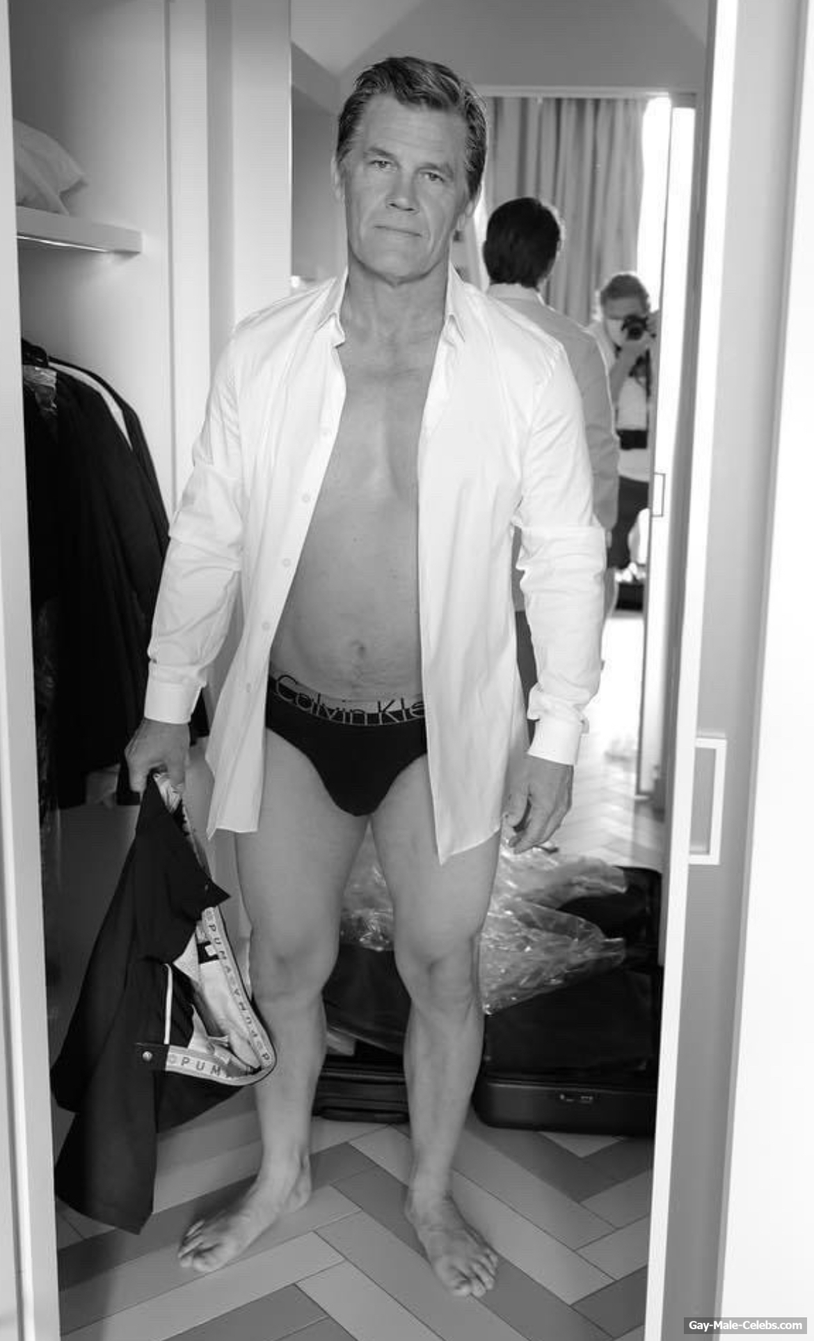 Josh Brolin bulge pics