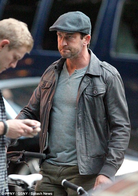 Gerard Butler Caps From Movies Naked Male Celebrities