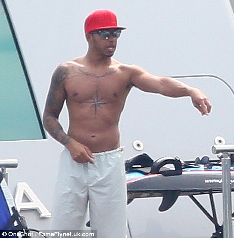Lewis Hamilton Posing Completely Naked Naked Male Celebrities