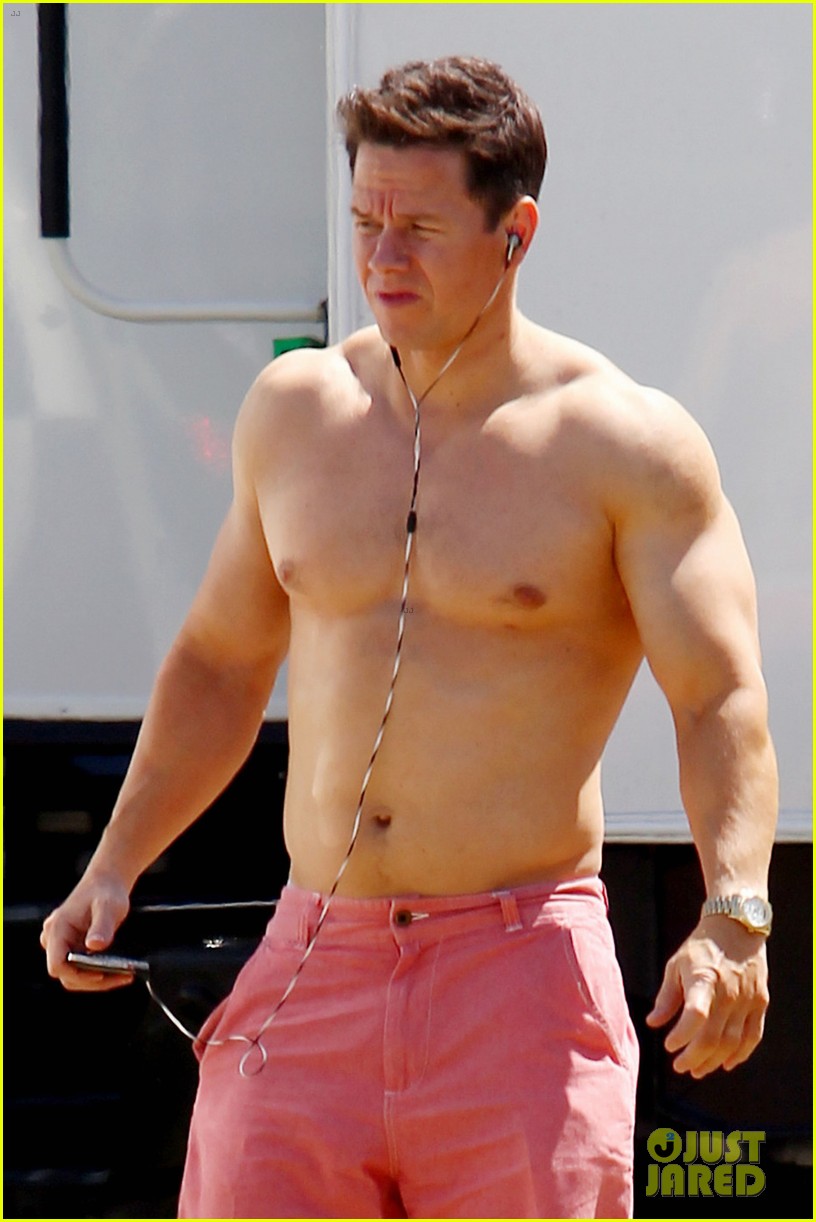 Mark Wahlberg shirtless gallery – Naked Male celebrities