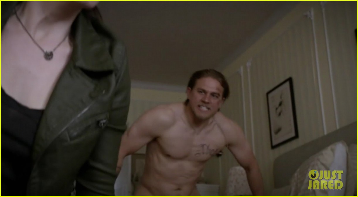 Charlie Hunnam full frontal – Naked Male celebrities