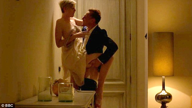 Tom Hiddleston Nude Scene.