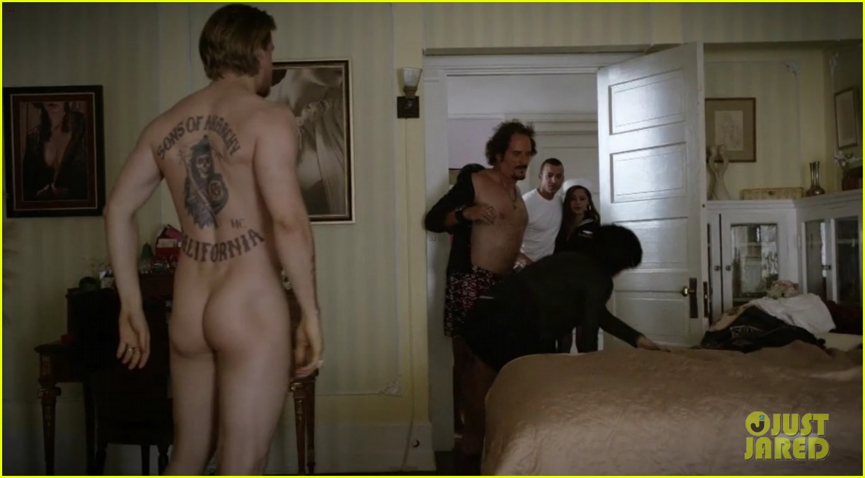 Charlie Hunnam full frontal movie scenes – Naked Male celebrities