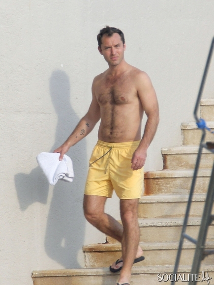 Jude Law Paparazzi Shirtless Photos Naked Male Celebrities