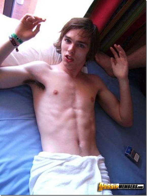 Nicholas Hoult Paparazzi Shirtless Shots Naked Male Celebrities