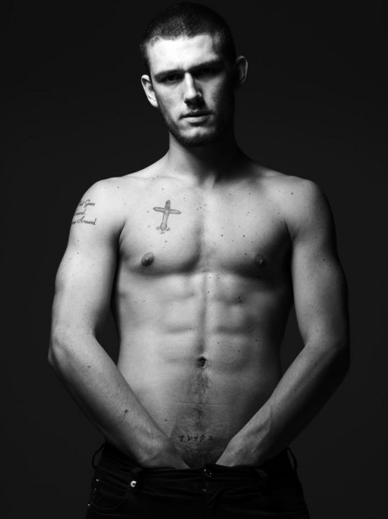 Alex Pettyfer Shirtless And Ass Exposed Pics Naked Male Celebrities