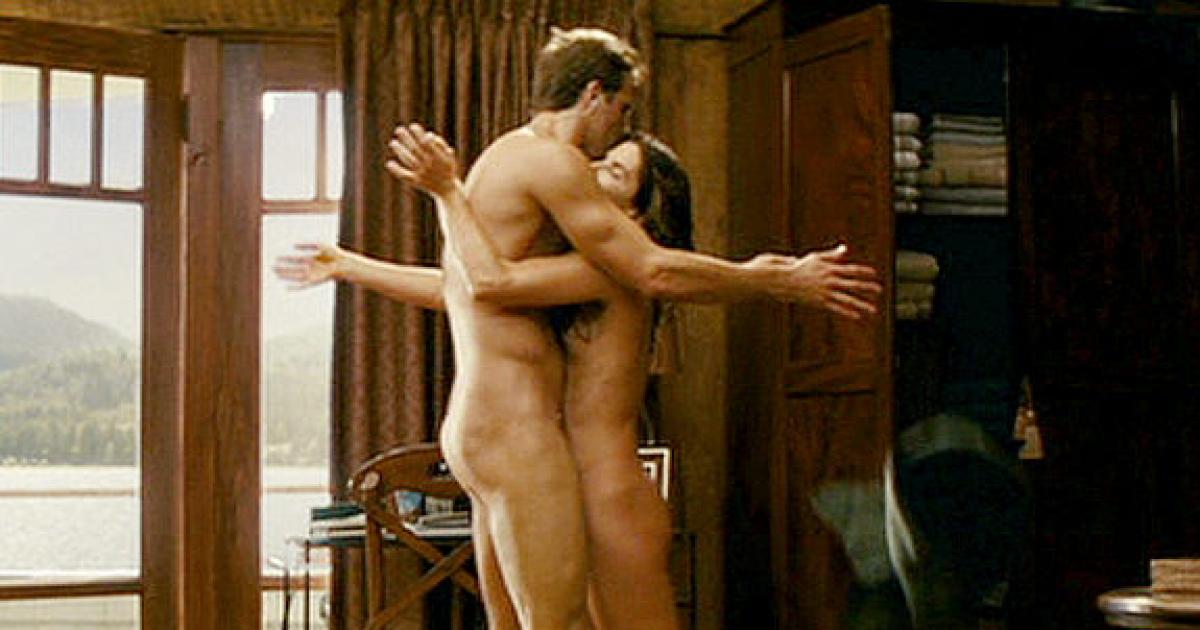 Ryan Reynolds Nude Fight Scene.