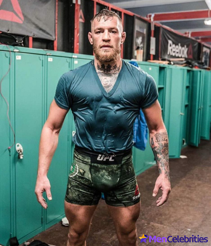 Conor McGregor bulge
