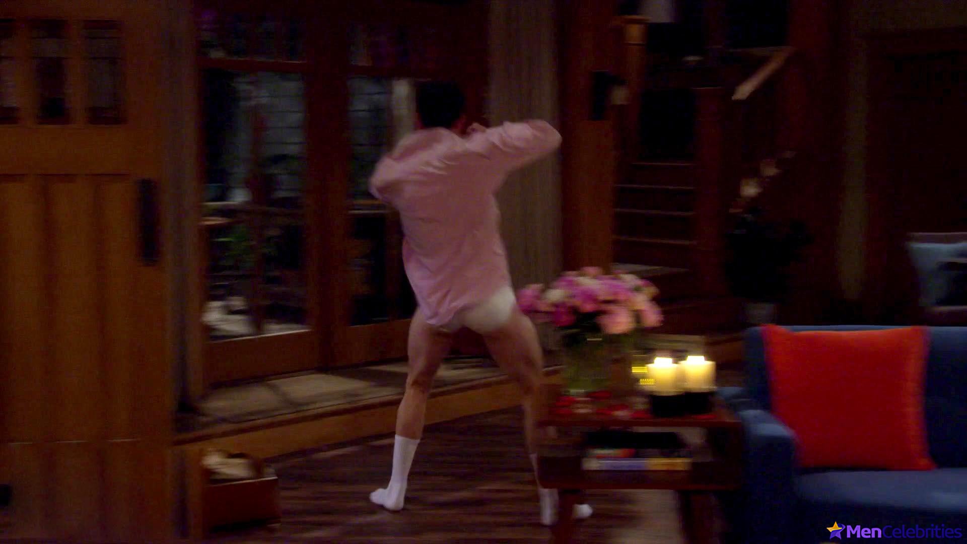 Max Greenfield butt