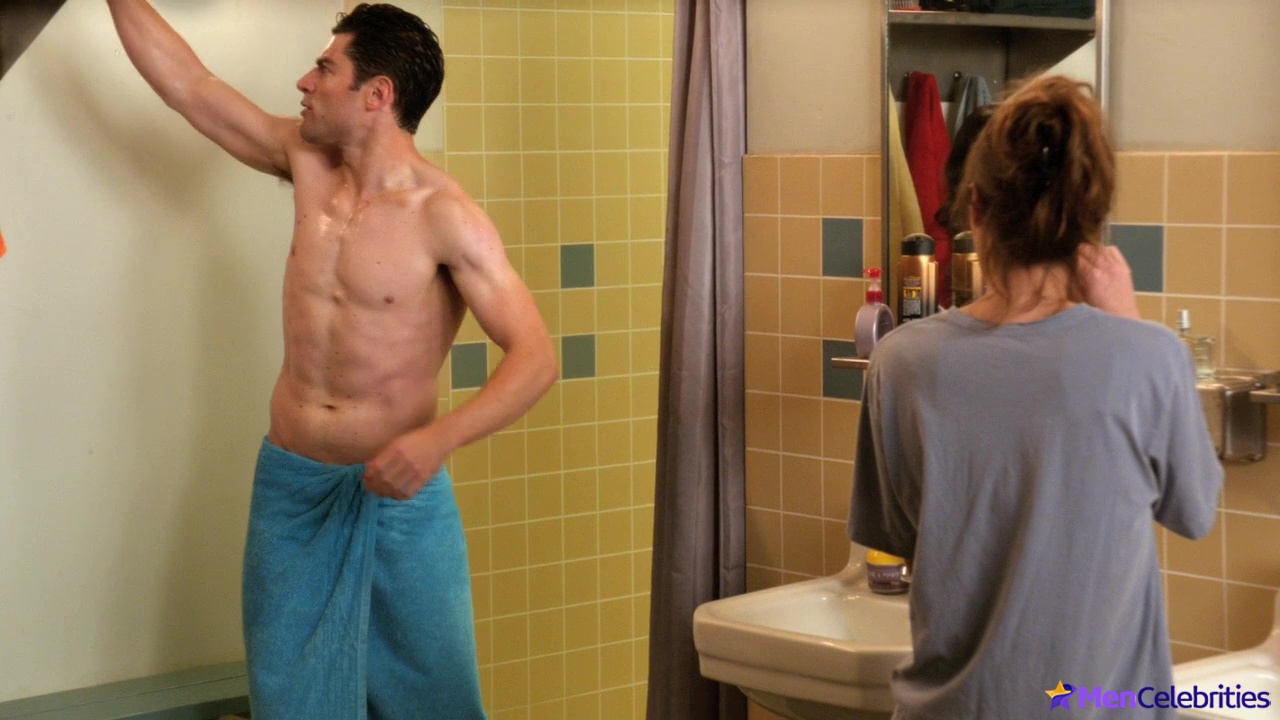 Max Greenfield nudity