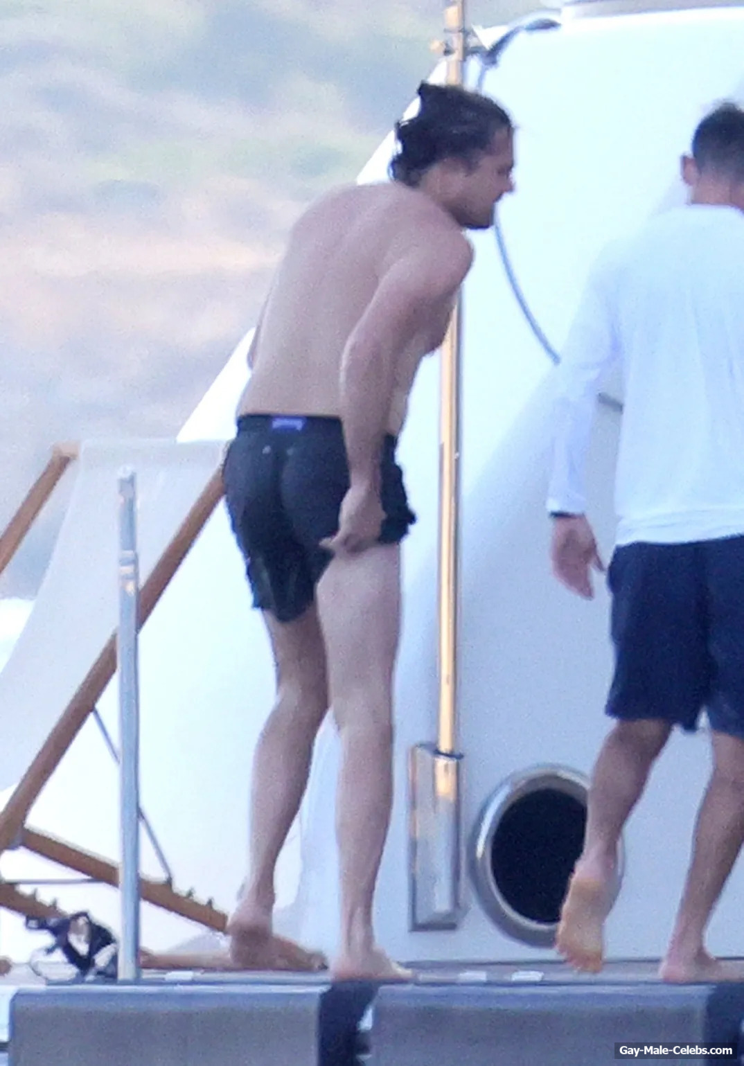 Leonardo DiCaprio ass exposed