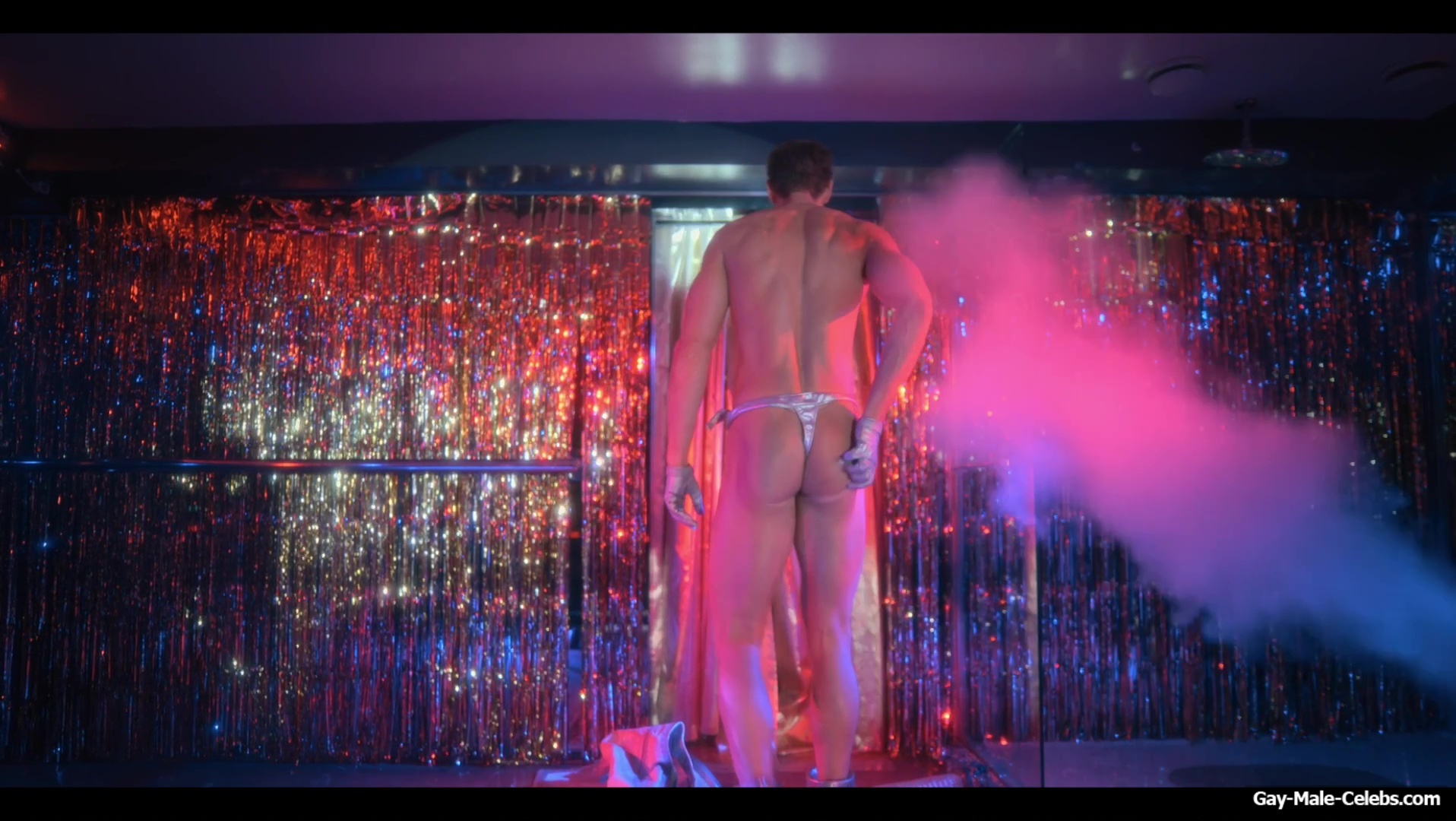 Tom Hopper butt nude