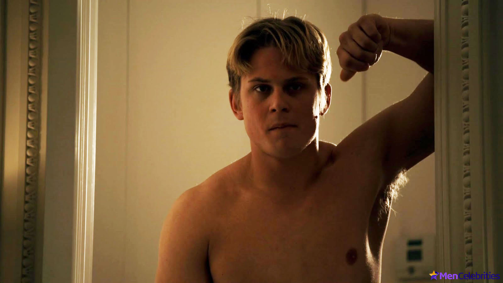 Billy Magnussen nudes