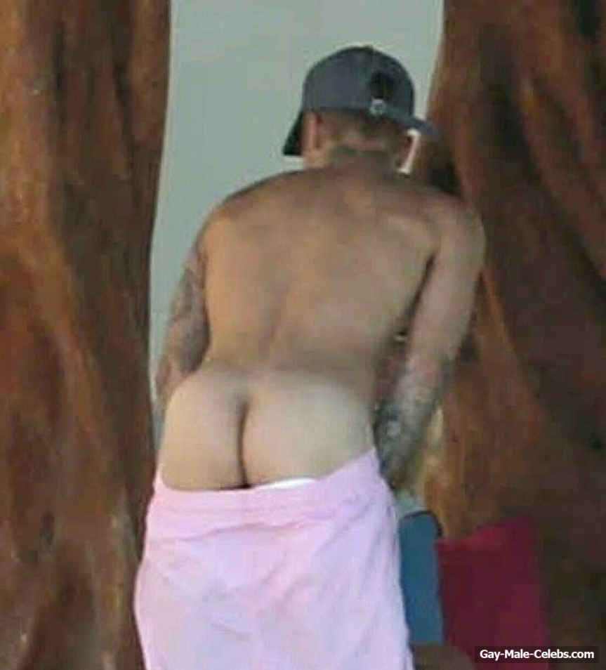 Justin Bieber naked butt