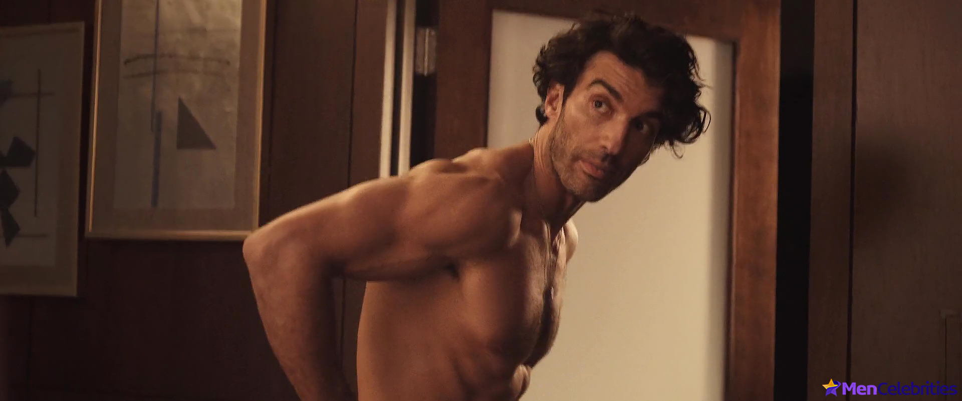 Justin Baldoni striptease