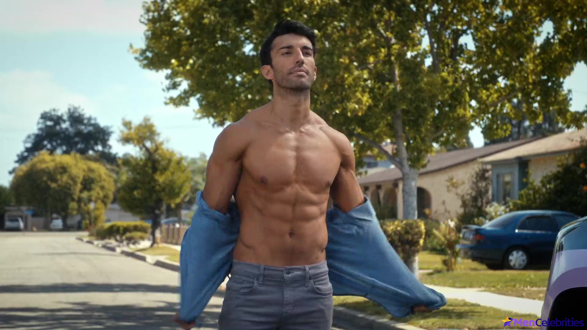 Justin Baldoni naked