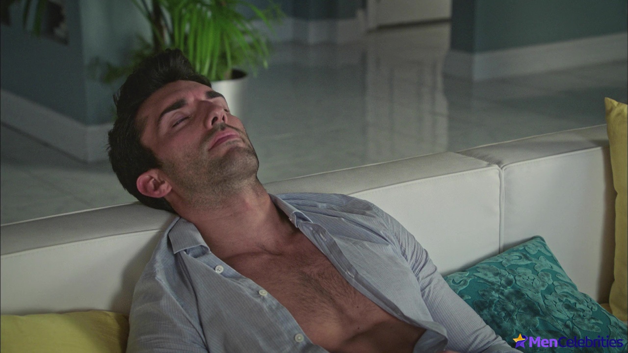 Justin Baldoni jerk off