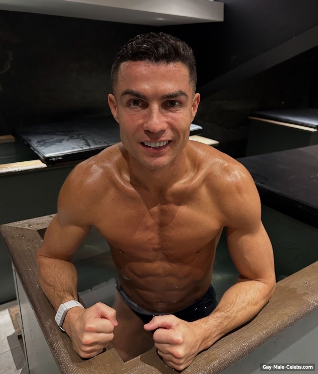 Cristiano Ronaldo nude