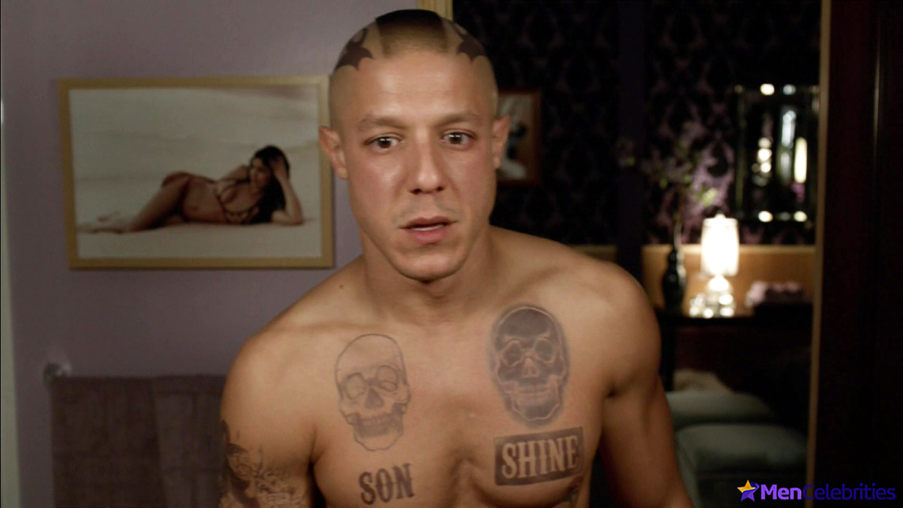 Theo Rossi naked