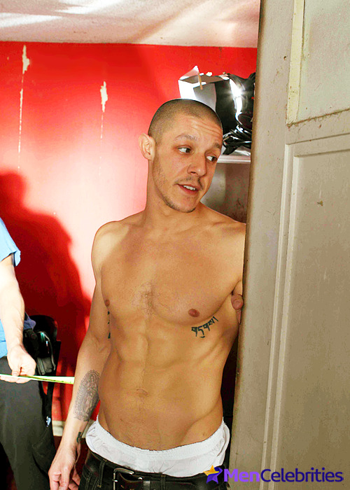 Theo Rossi bulge penis