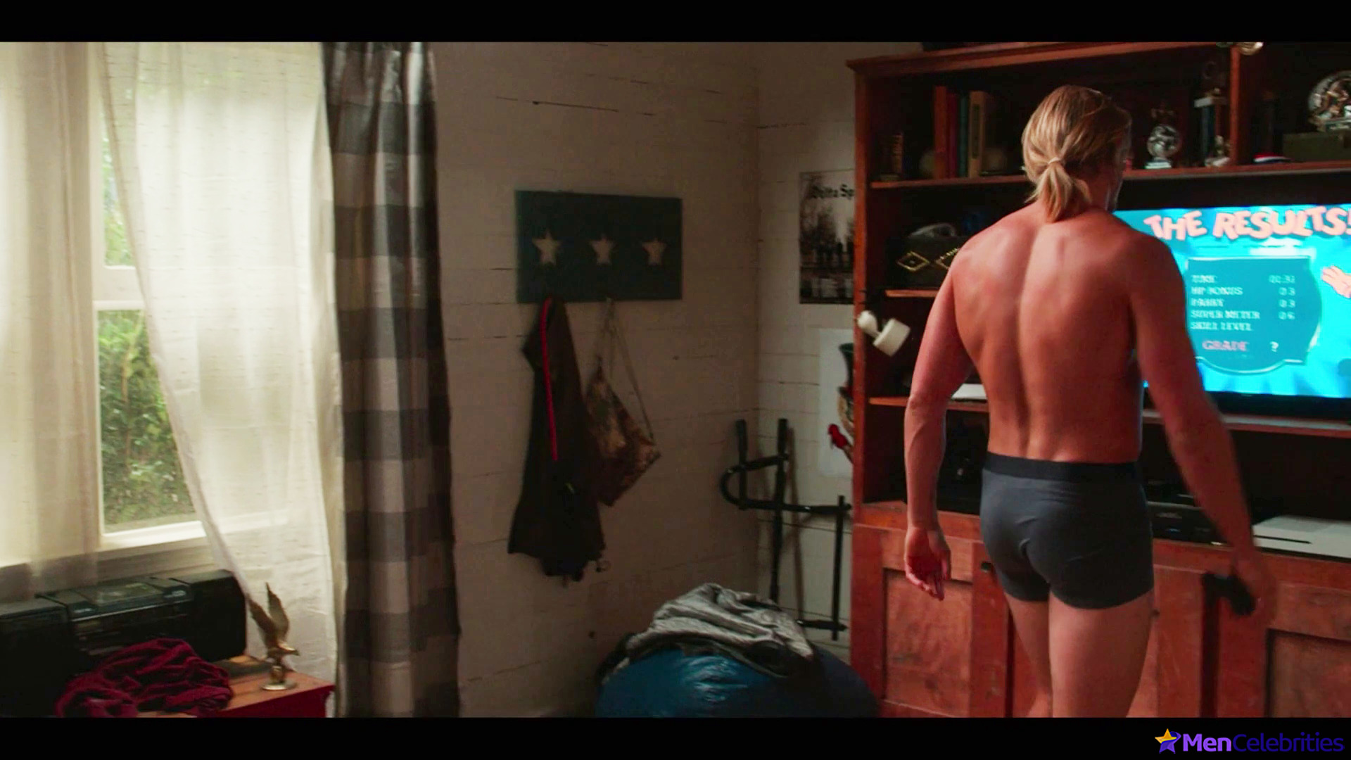 Alexander Ludwig ass