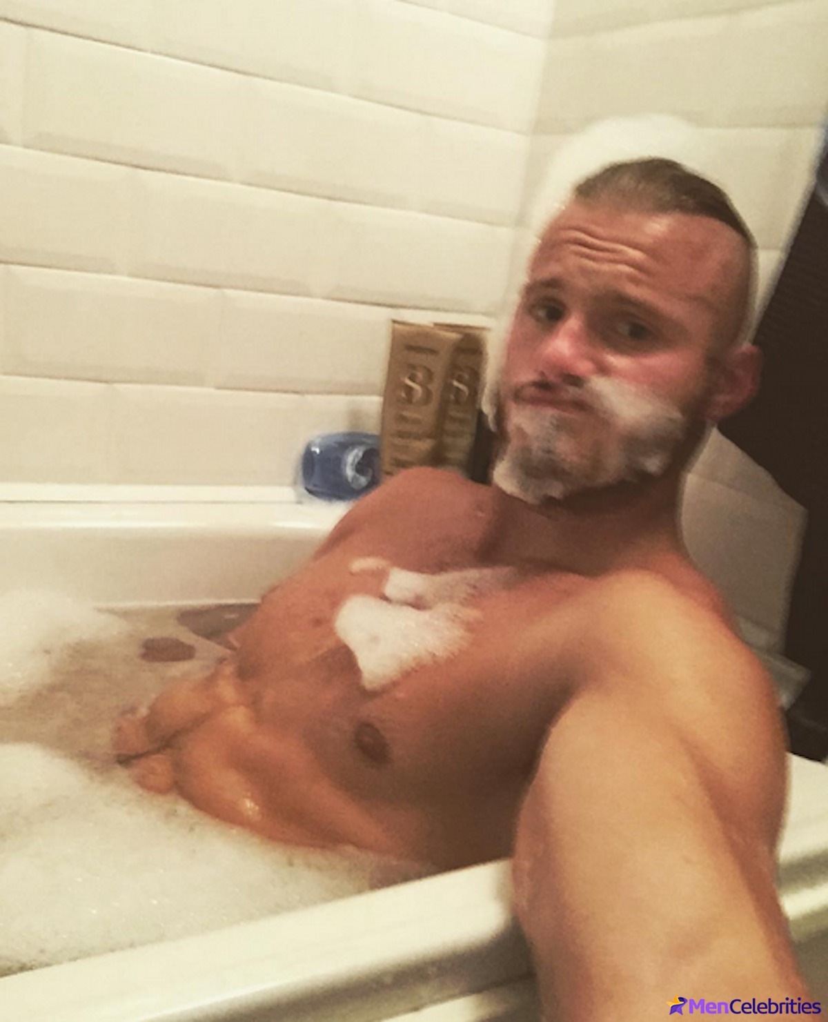 Alexander Ludwig hacked nude selfie