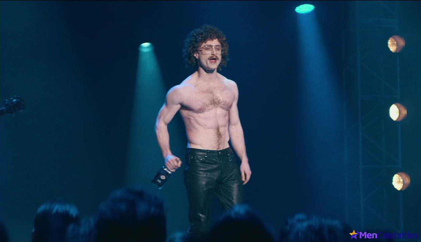 Daniel Radcliffe cock bulge