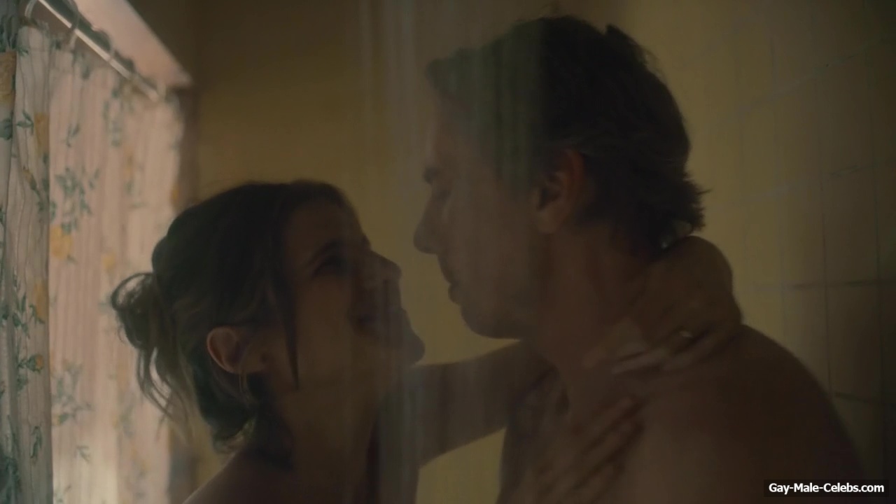 Dax Shepard shower