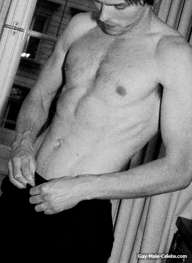 Nicholas Hoult naked torso