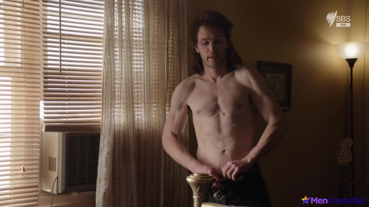 Taylor Kitsch nude body