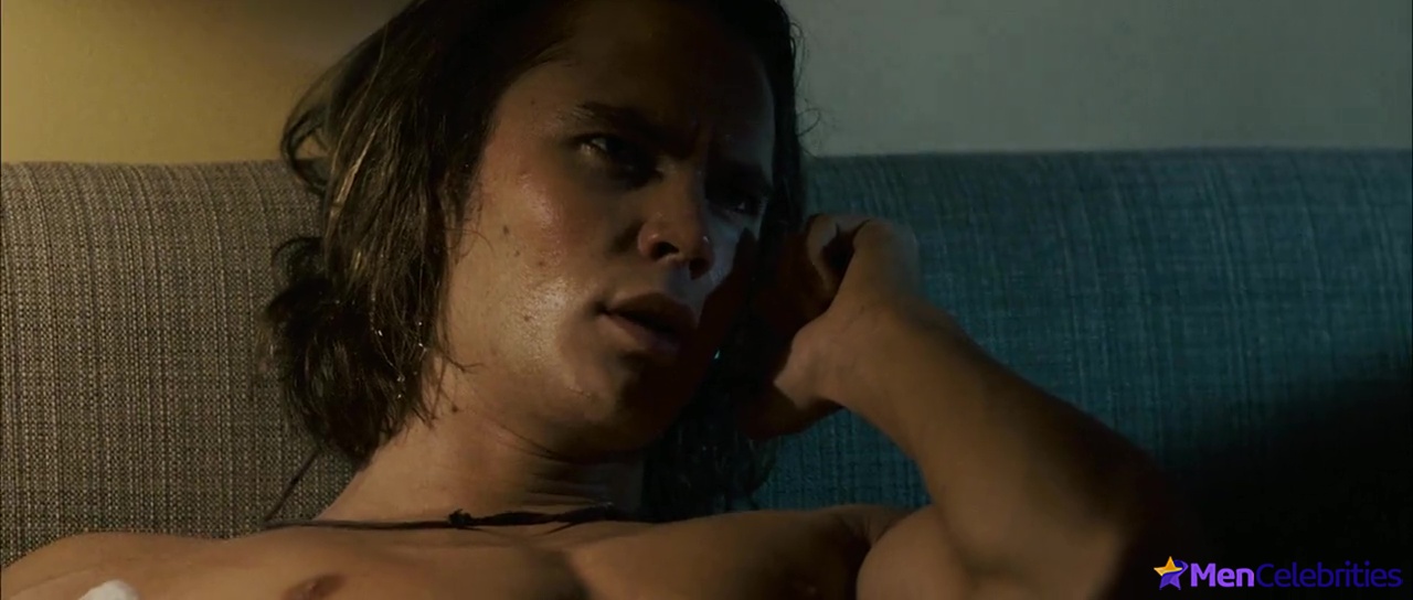 Taylor Kitsch jerk off