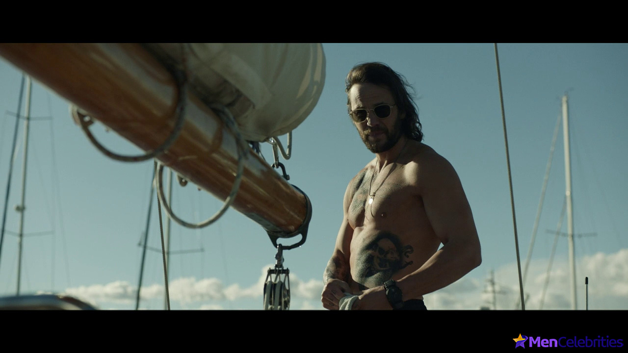 Taylor Kitsch hot