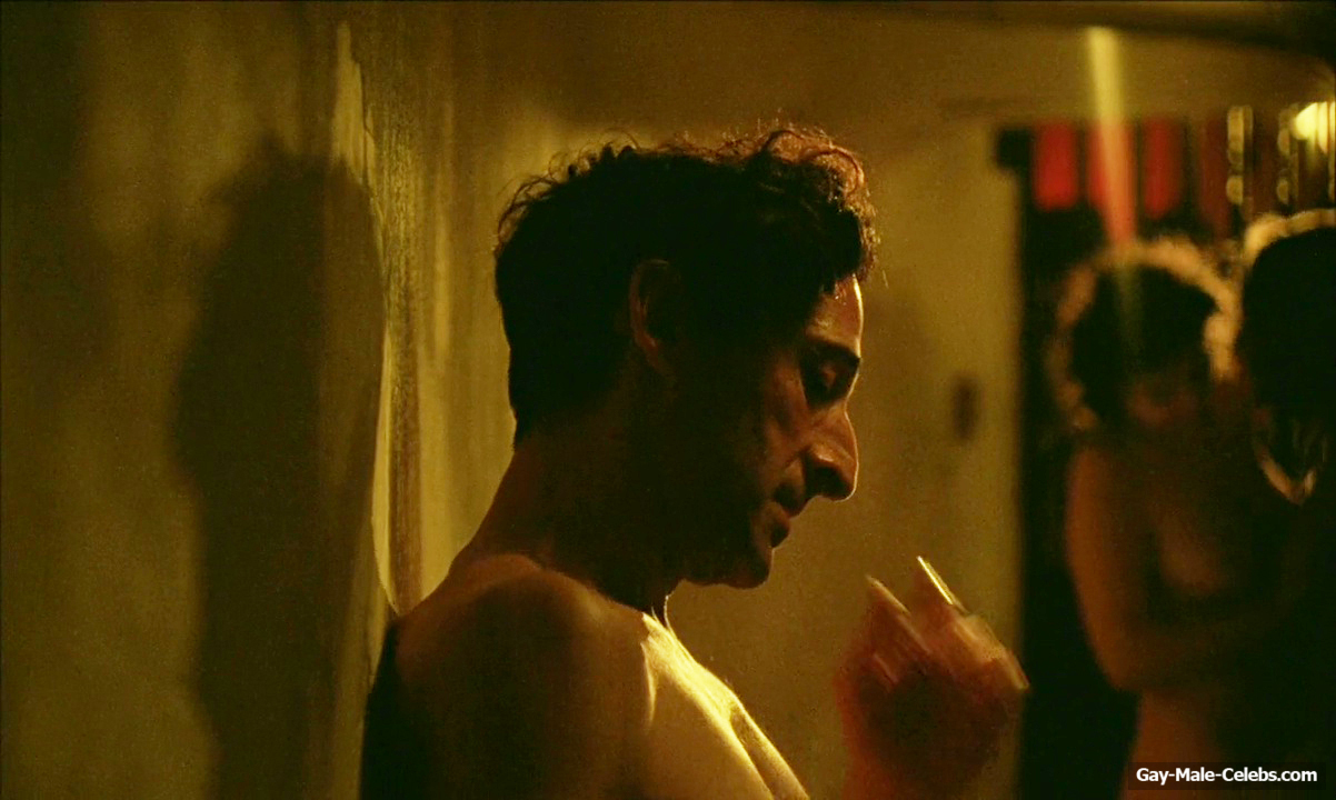 Adrien Brody frontal nude