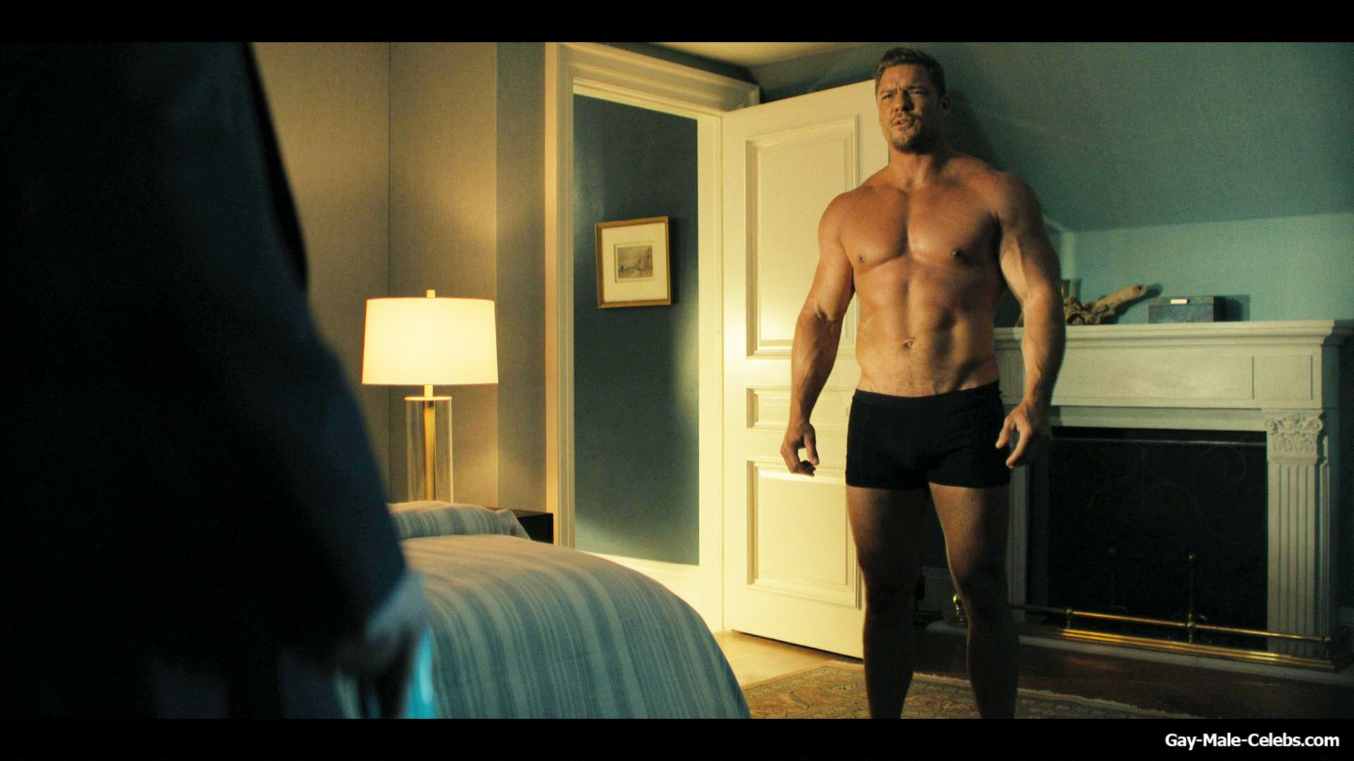 Alan Ritchson cock bulge