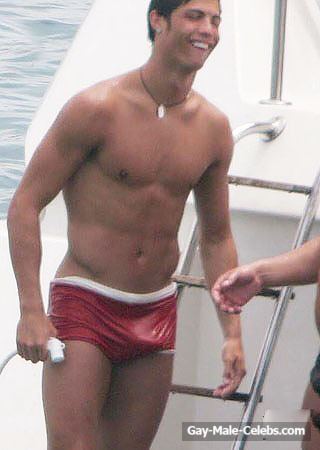 Cristiano Ronaldo penis bulge