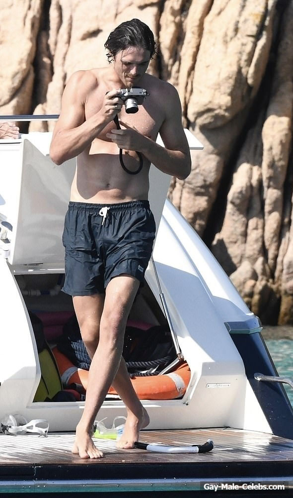 Jacob Elordi nice bulge