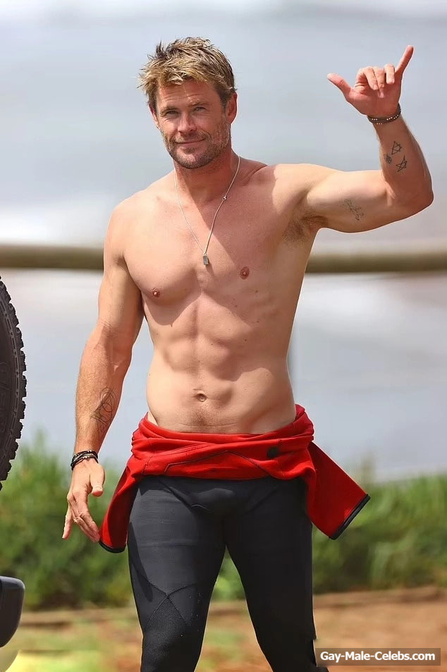 Chris Hemsworth bulge