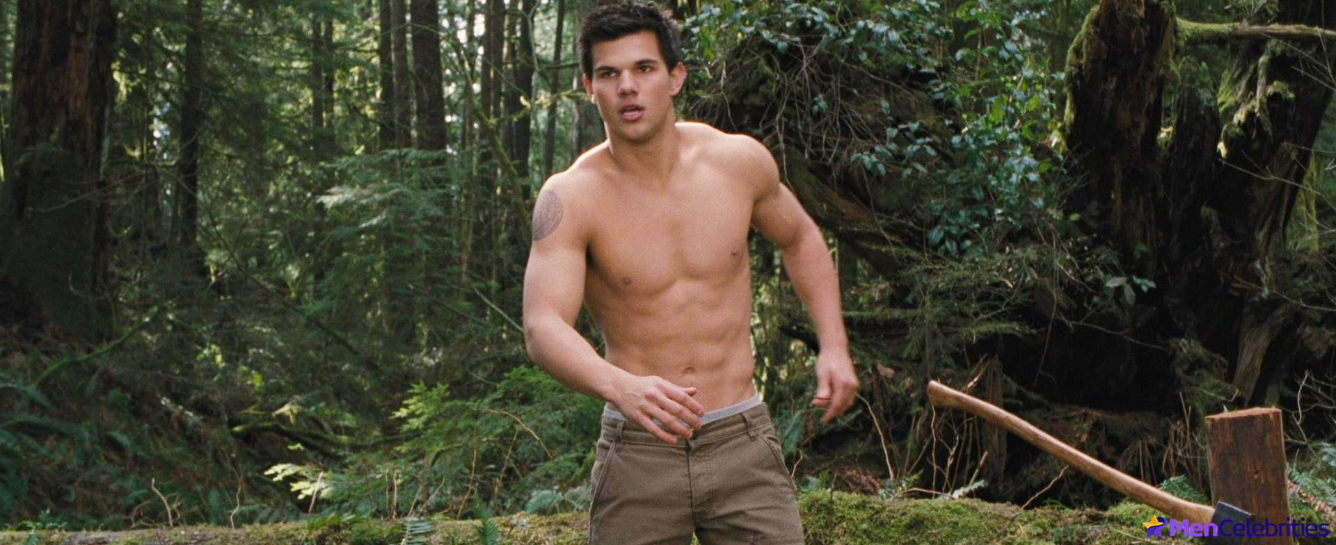 Taylor Lautner naked