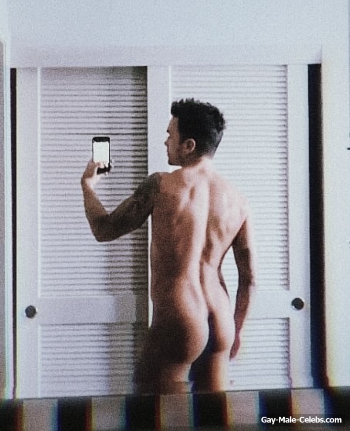 Thomas Dekker naked