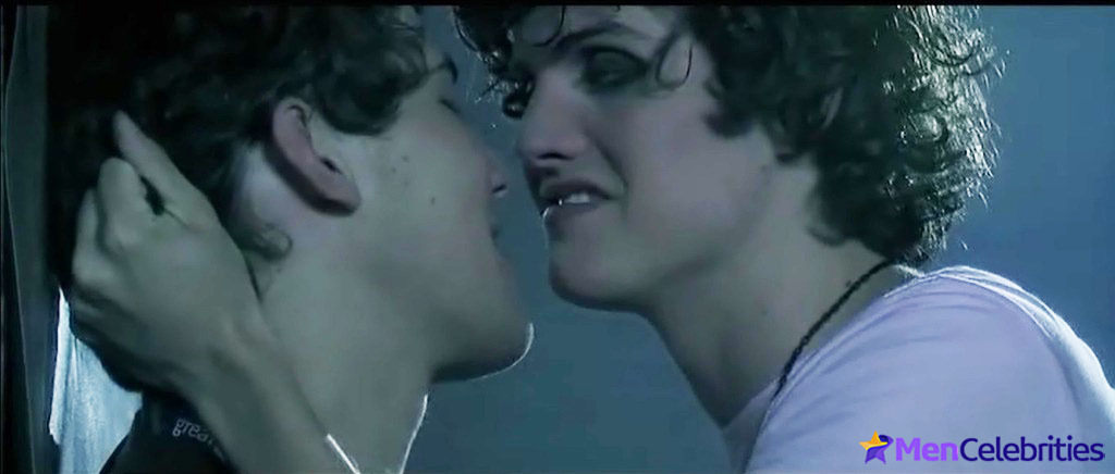 Daniel Sharman gay scenes