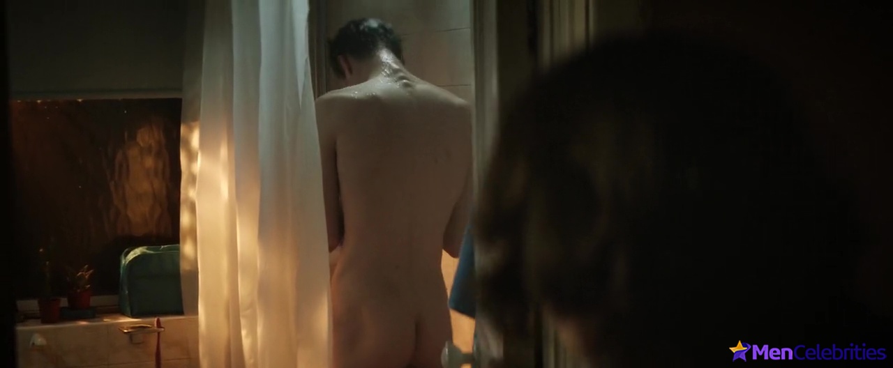 Hugh Skinner frontal nude