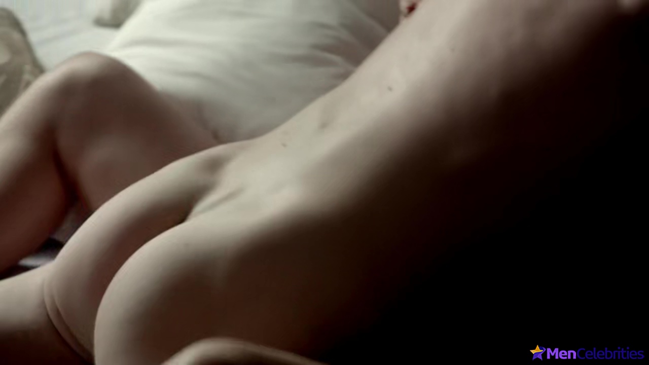 Hugh Skinner nude ass