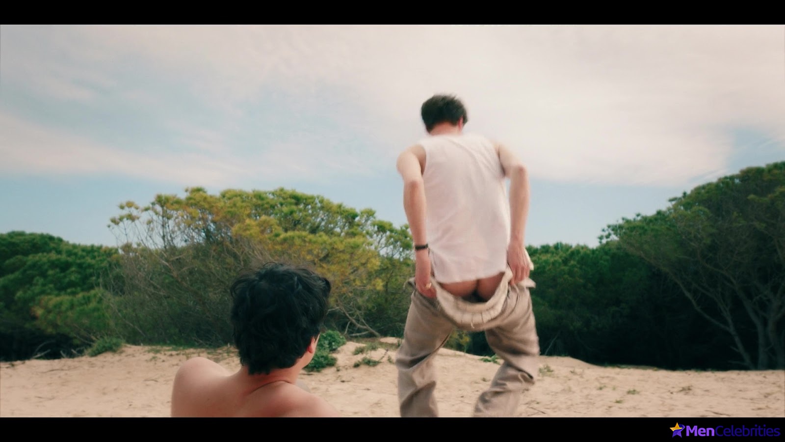 Hugh Skinner ass