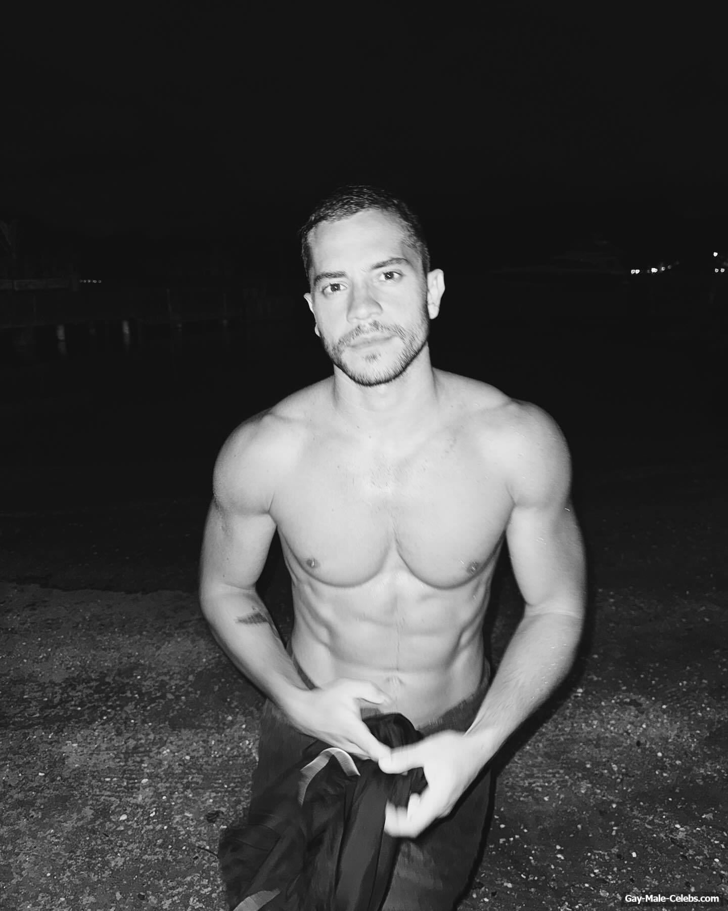 Andre Lamoglia nudity